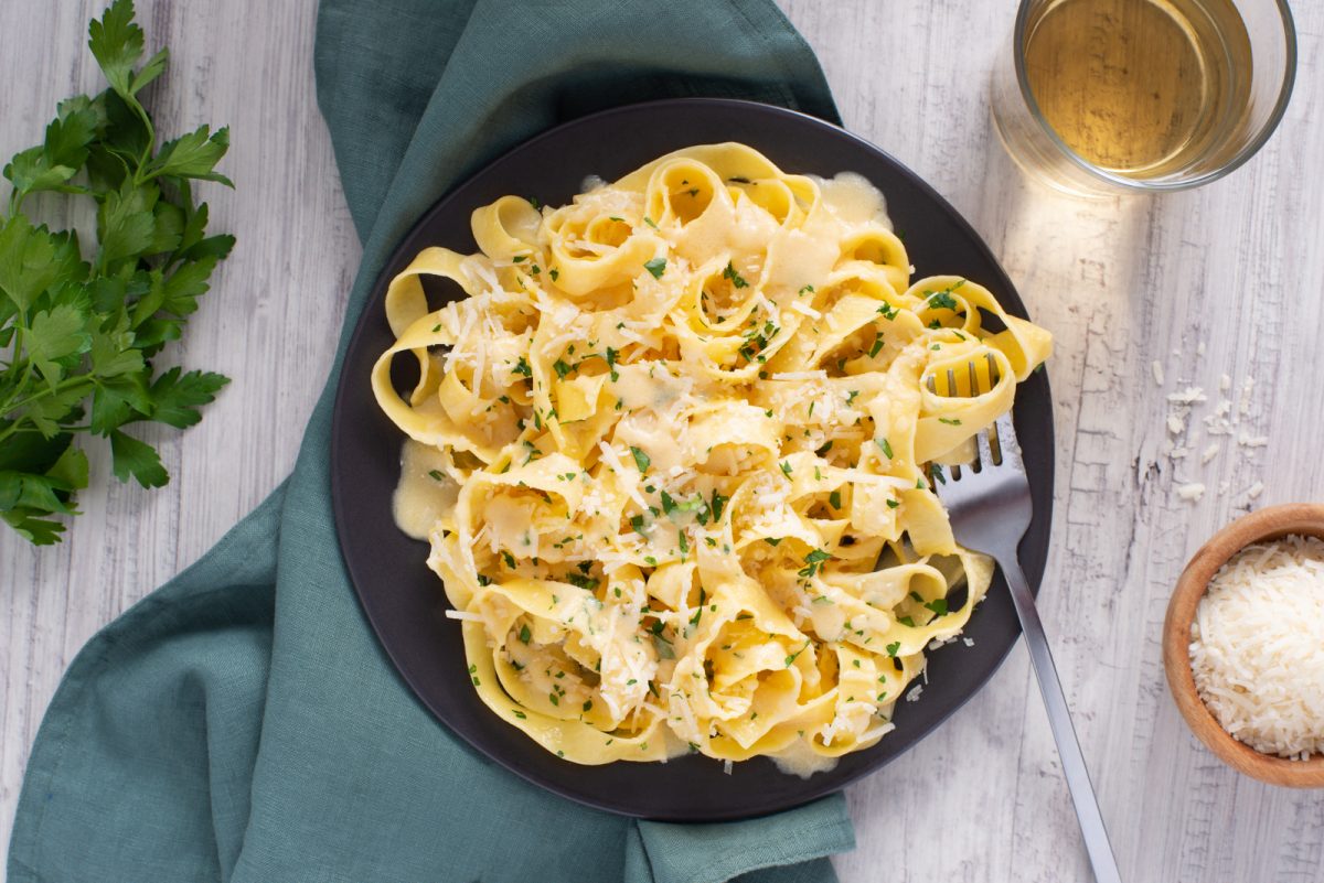 Garlicky Fettuccine Alfredo