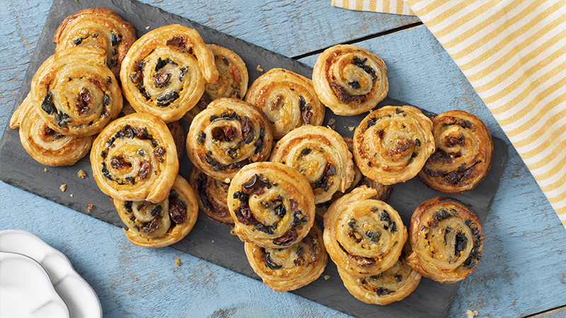 Mediterranean Puff Pastry Pinwheels