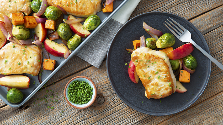 Sheet Pan Pork Chops and Apples